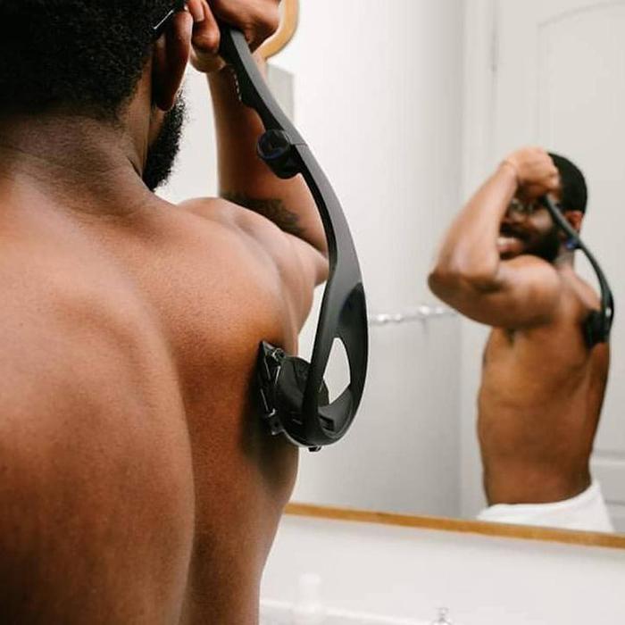 EasyReach Back Hair Shaver – Smooth Shave, No Help Needed